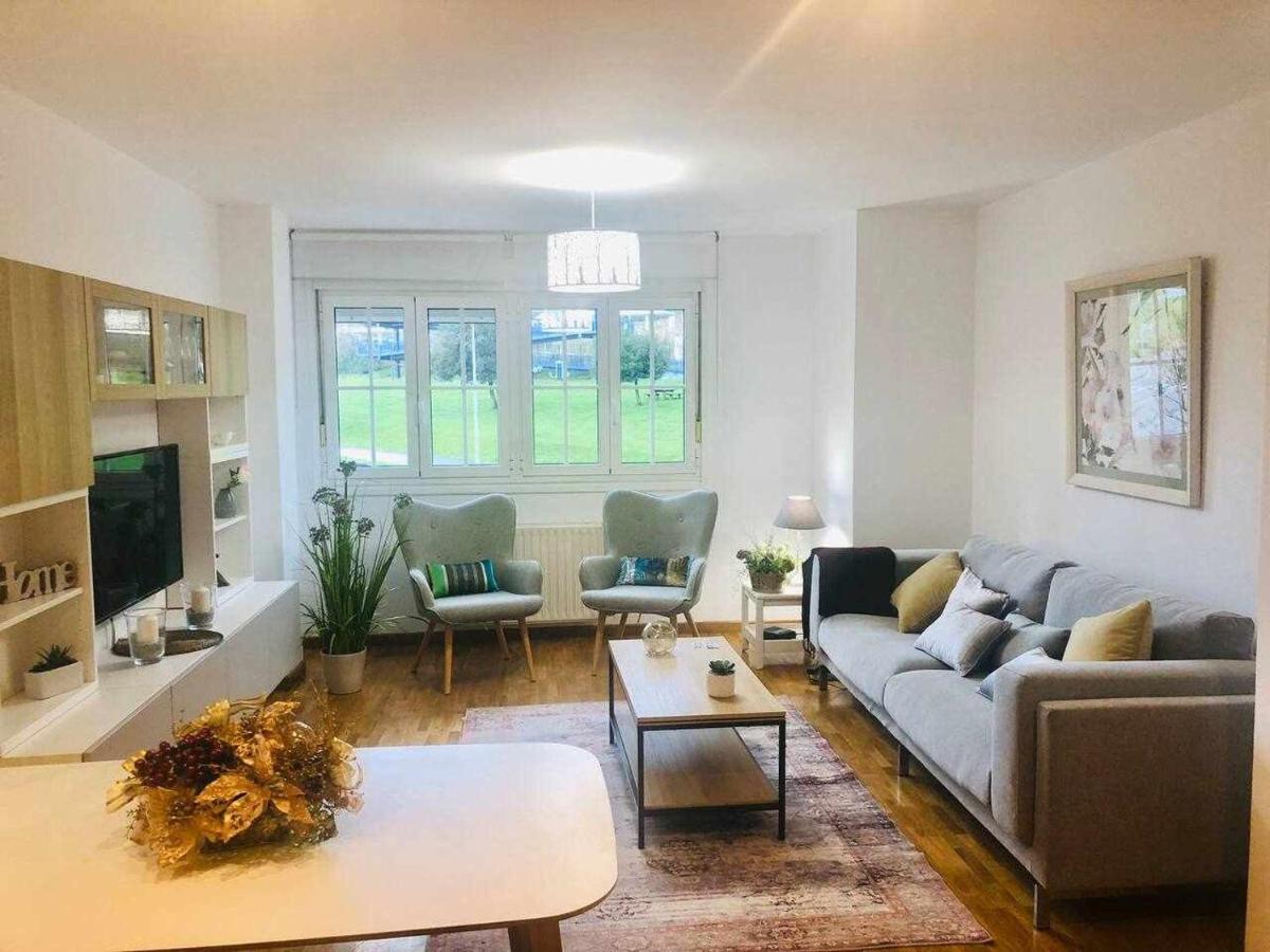 Avenida Apartamento Oviedo Bagian luar foto